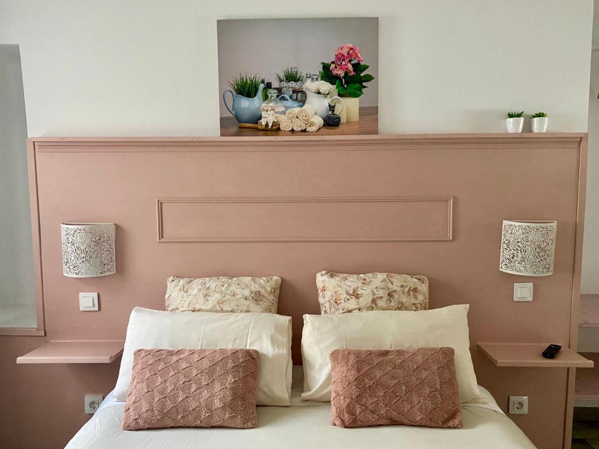 Double Room with Private Bathroom,1289395489:JPEG