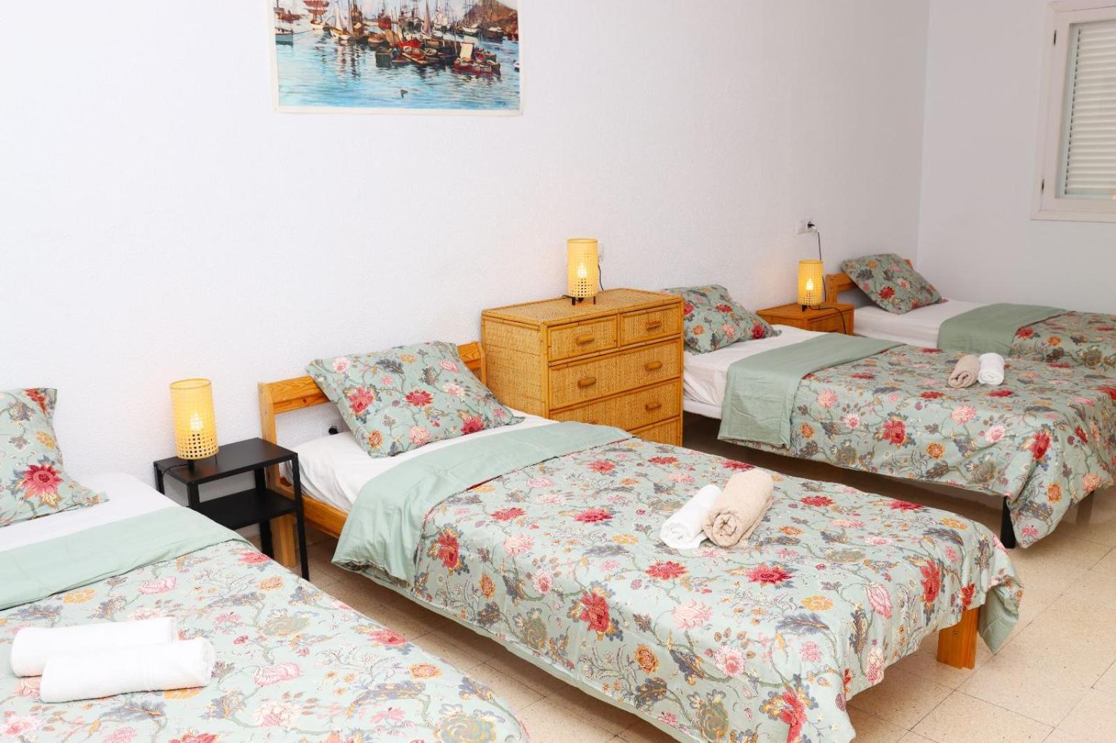Bed 6-Bed Mixed Dormitory Room