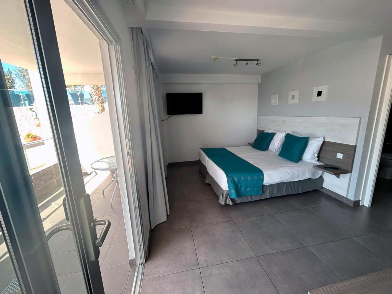 Studio Terrace,1661164207:JPEG