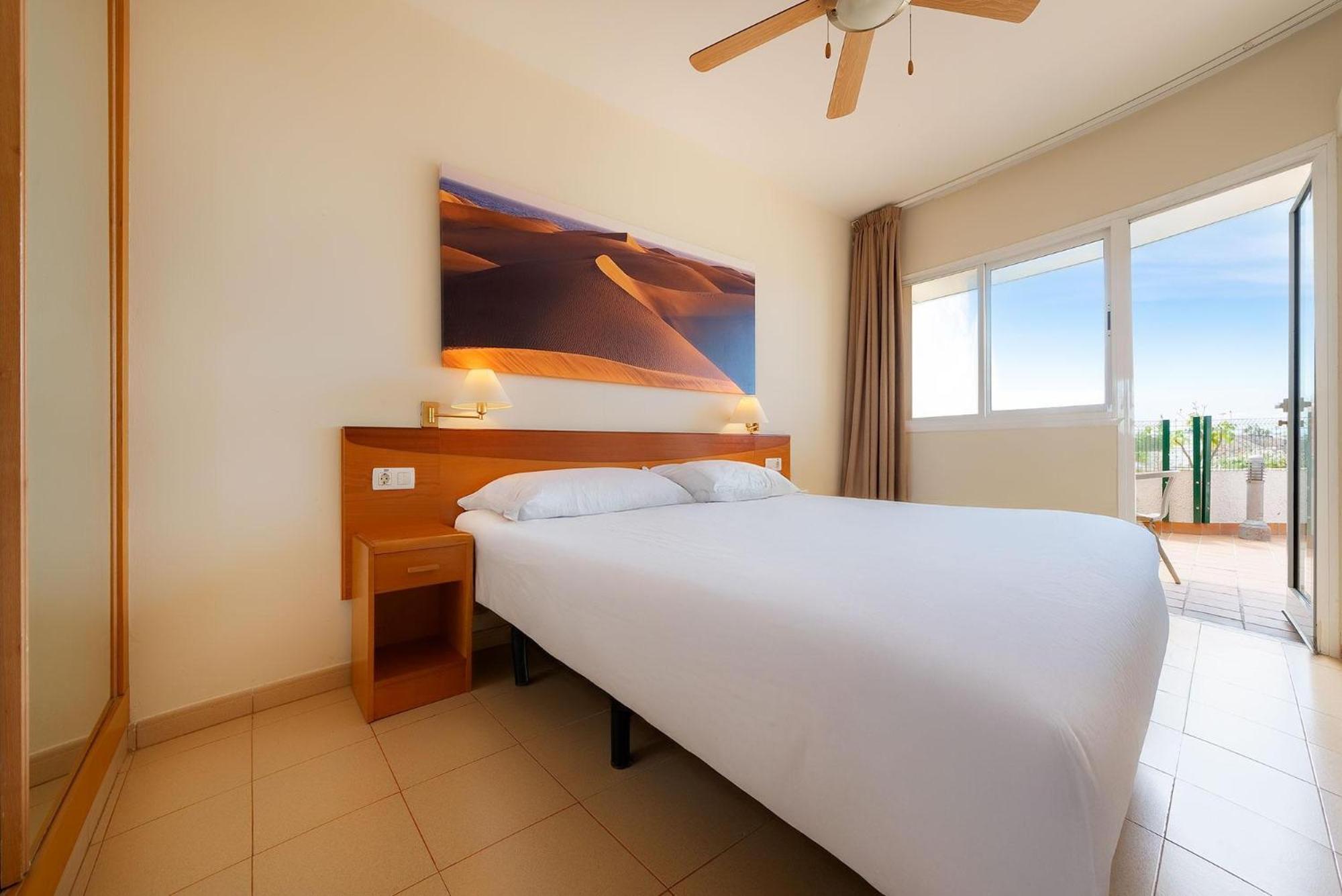 Classic One Bedroom Apartment with Terrace Pool View,1691988301:JPEG