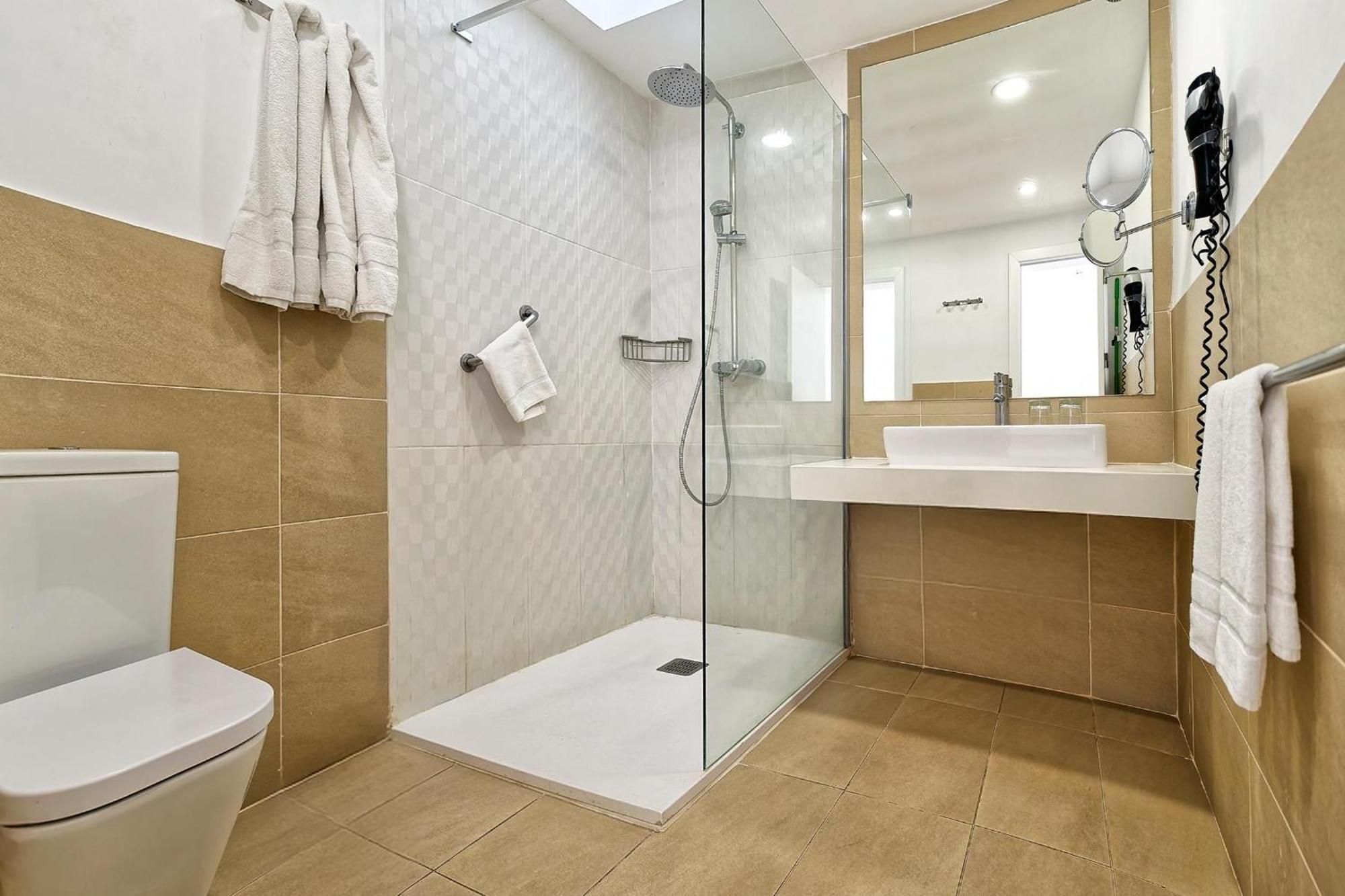 Studio with Sea View,1739392922:JPEG