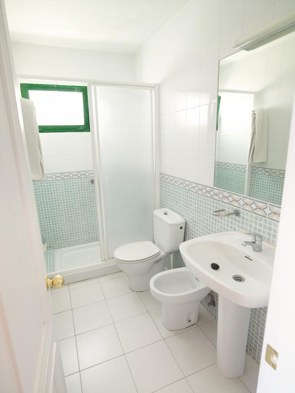 Superior One-Bedroom Apartment with Balcony,577576185:JPEG