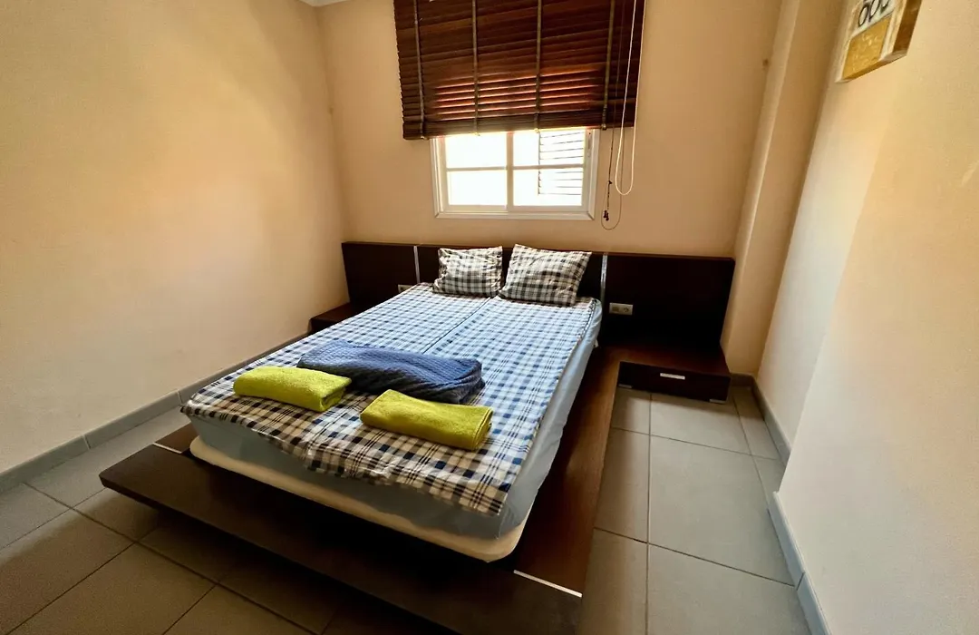 "Flora B&B "- Rooms In Privat Home Habitaciones En Una Casa Privada-1