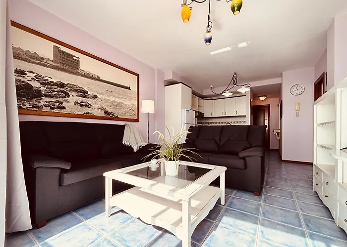 Click&Guest - Radiant Home With Sea Views