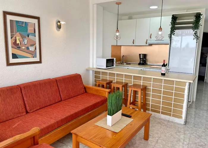Seaview Friendly Holiday Home 3